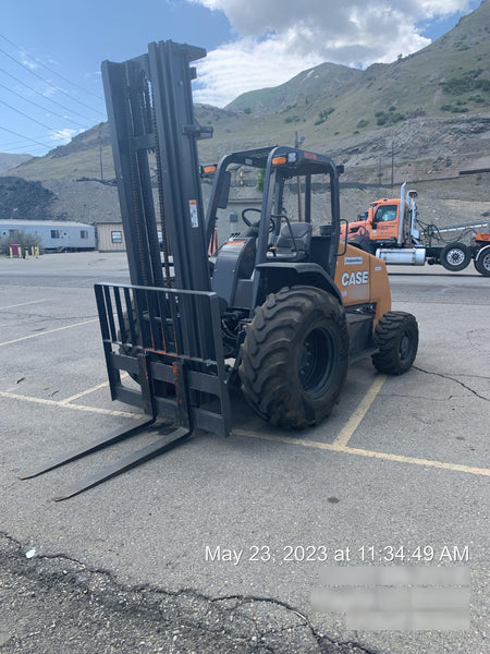 2023 CASE 588H