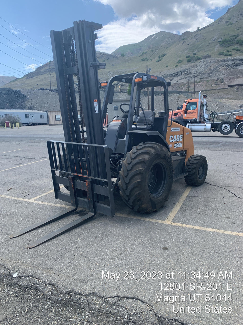 2023 CASE 588H