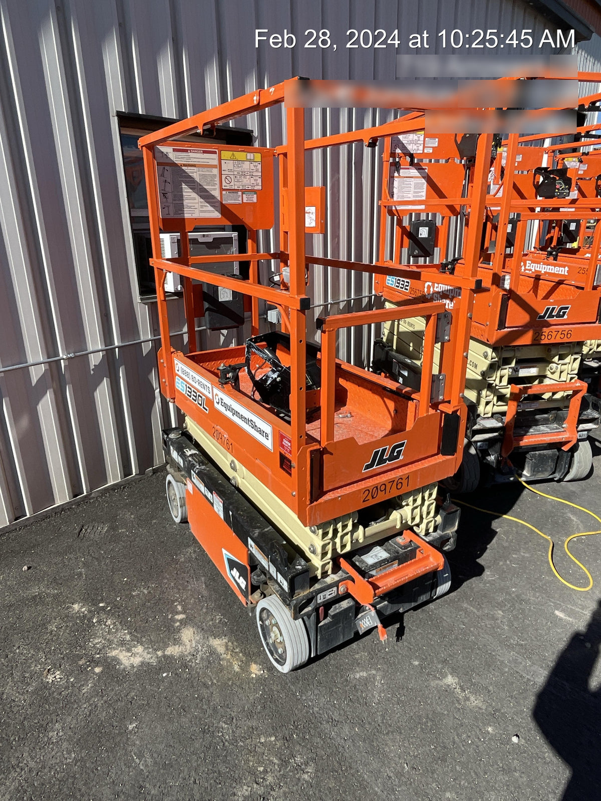 2022 JLG ES1330L