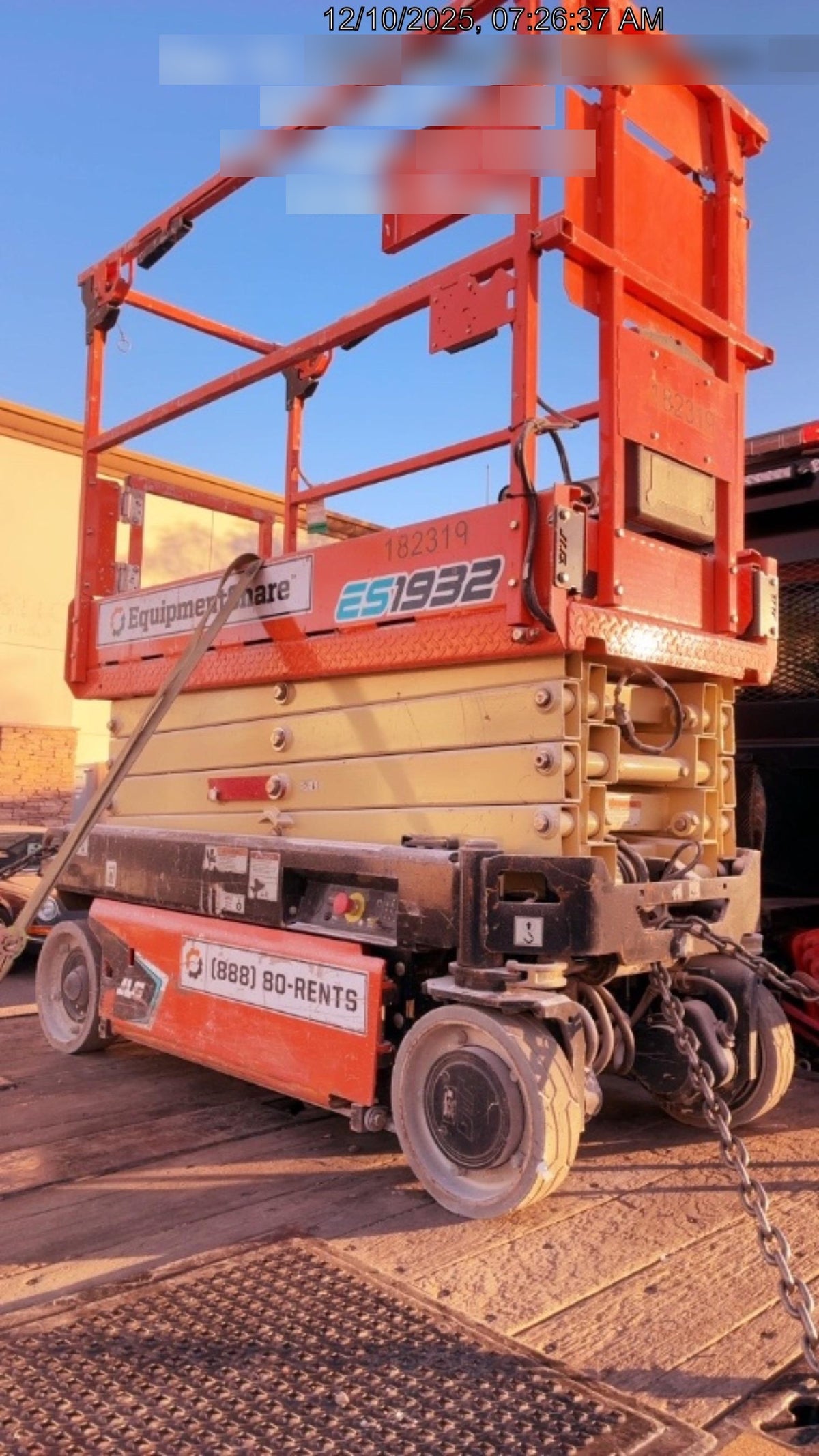 2021 JLG ES1932