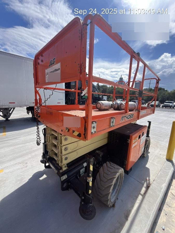 2022 JLG RT4069