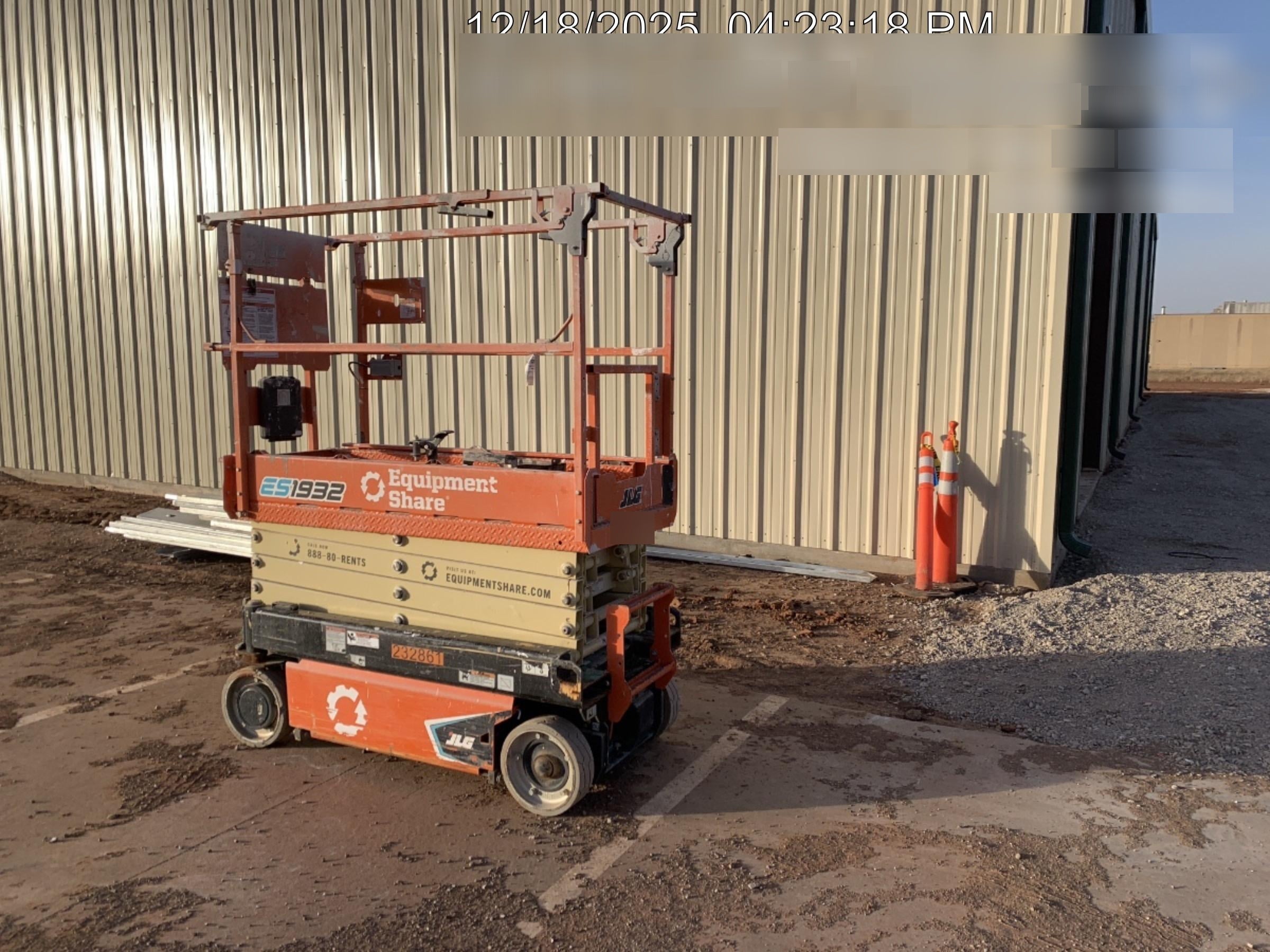 2022 JLG ES1932