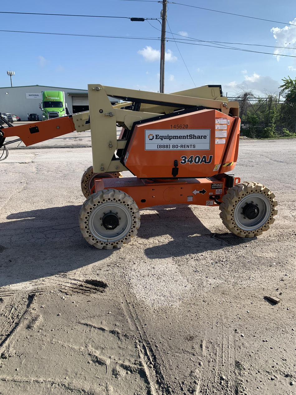 2021 JLG 340AJ