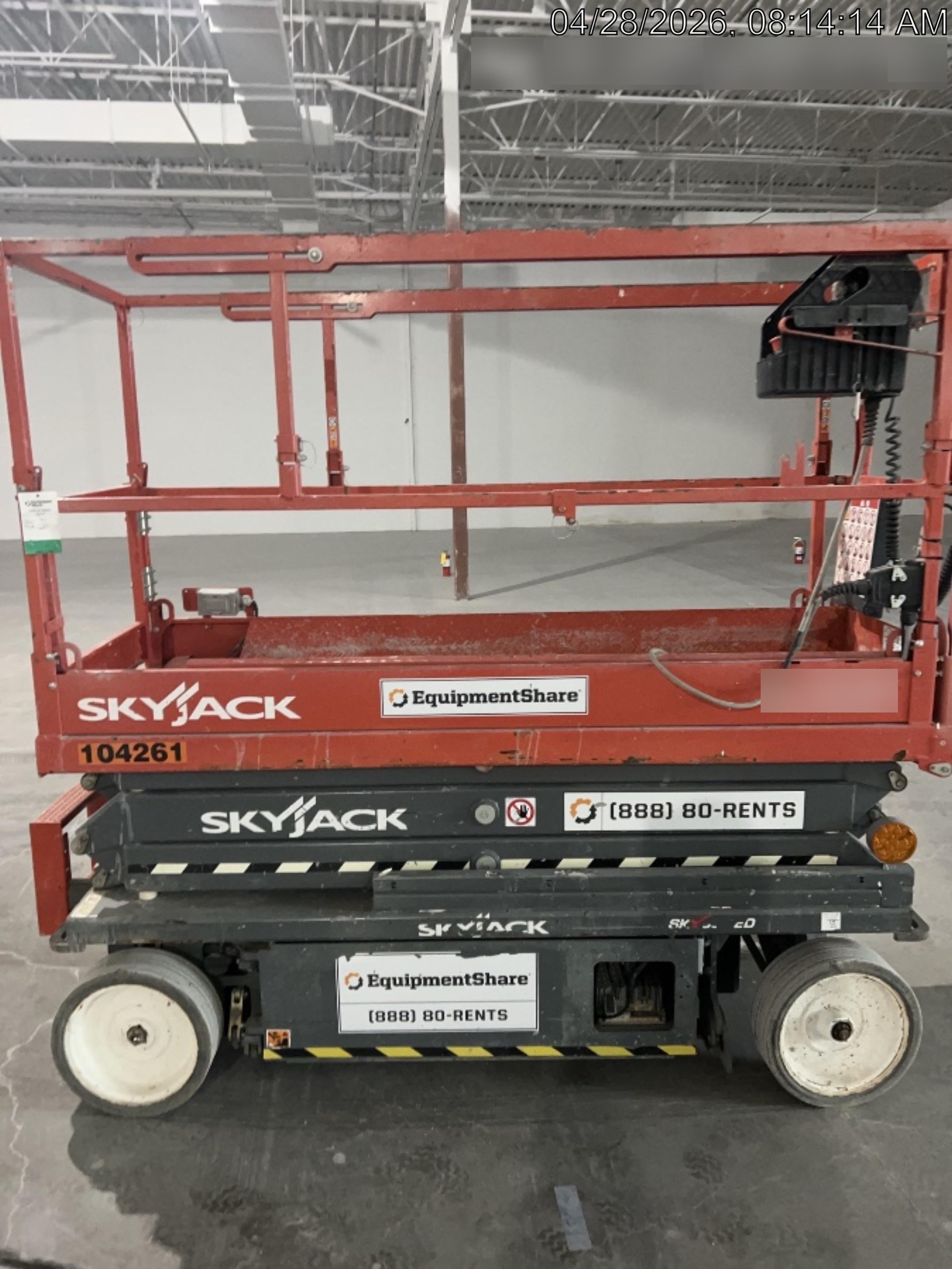 2020 Skyjack SJIII-3220 Solid NM Tires, Half height spring hinged entry gate, Dual Beacons, 6' Powered Extension Deck