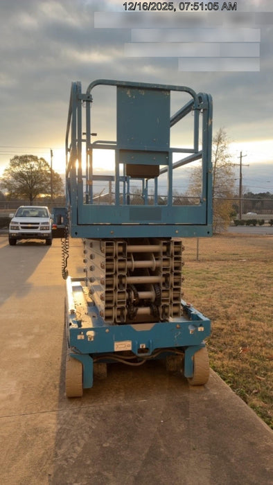 2019 Genie GS-4047 Folding rails with half height swing gate