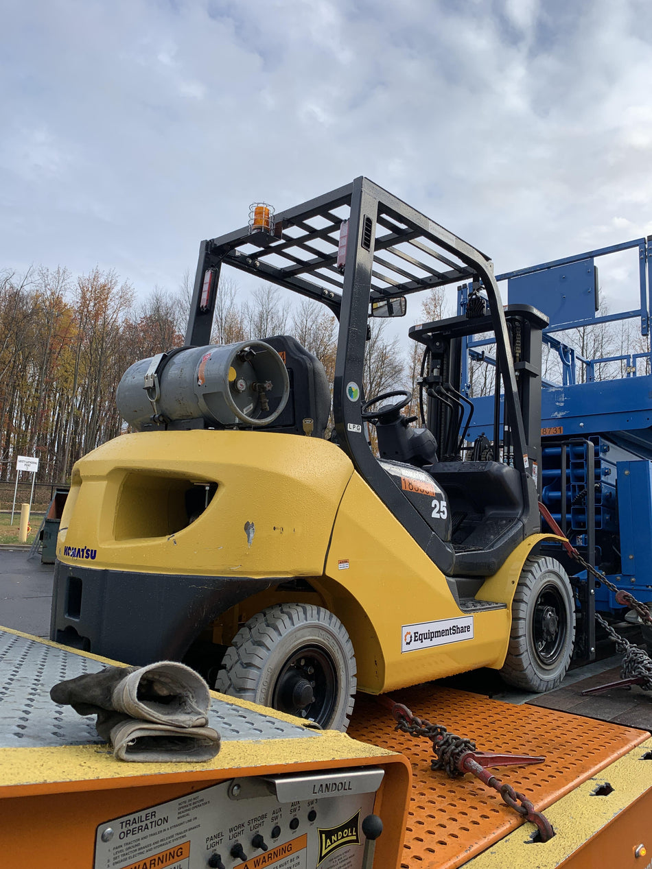 2021 KOMATSU FG25T-16