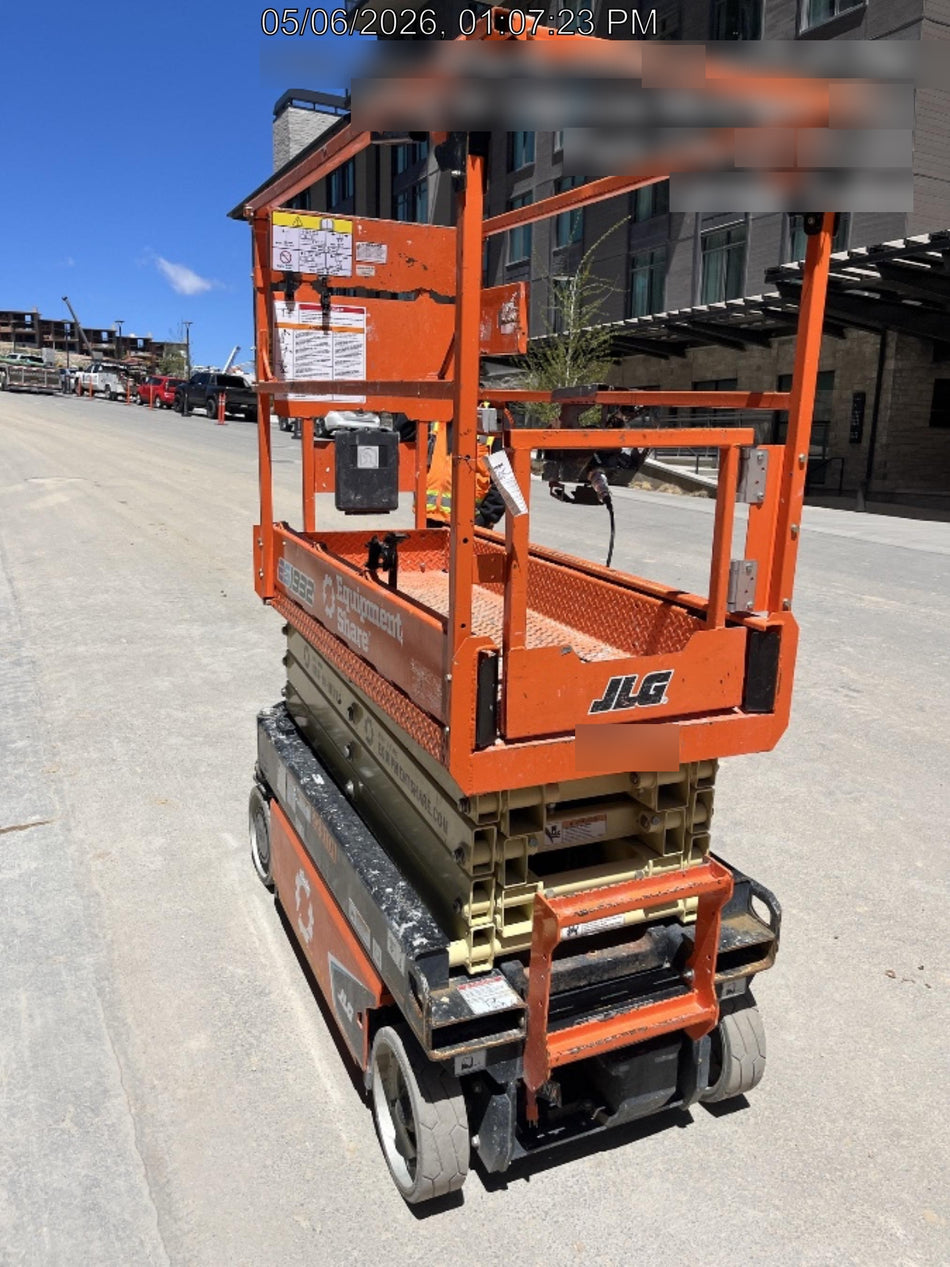 2022 JLG ES1932