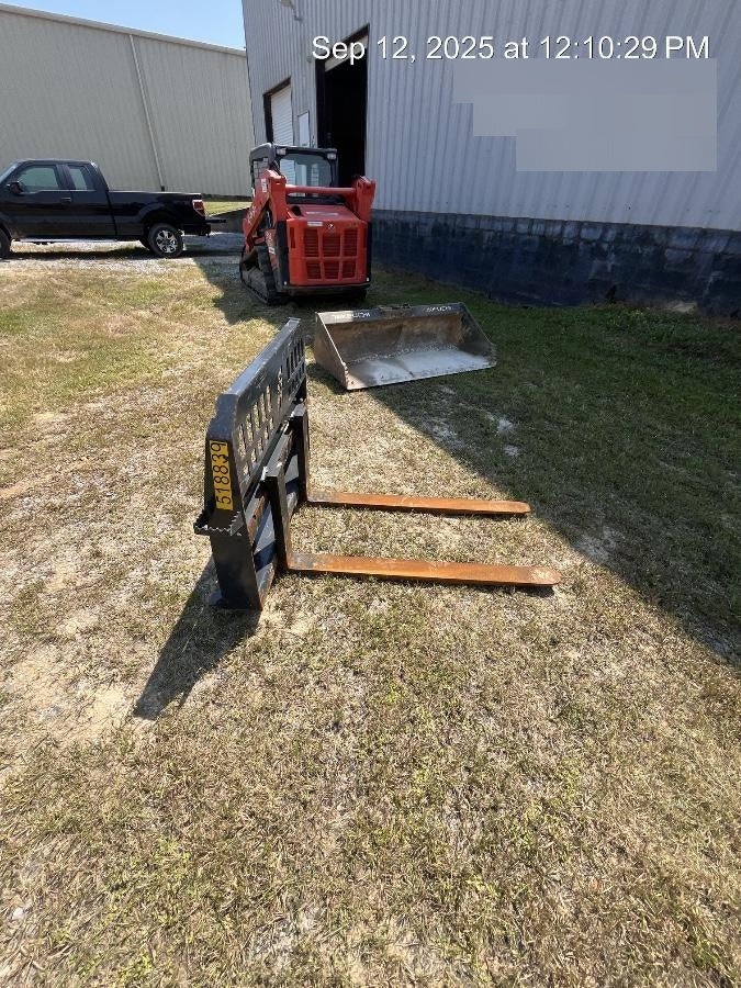 2024 SOLESBEE 48" Pallet Forks - Solesbee