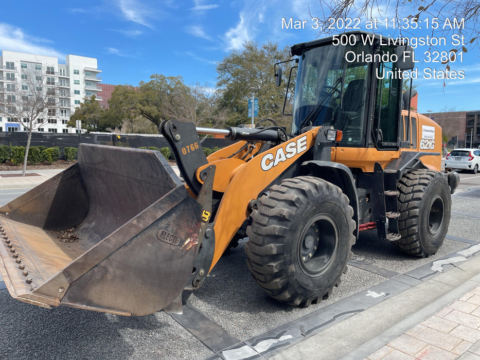 2018 Case 621G CLOSED CAB, JRB 416 STYLE HYD COUPLER