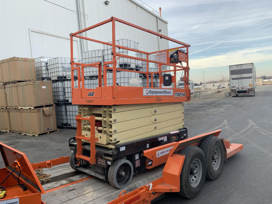 2021 JLG R3246