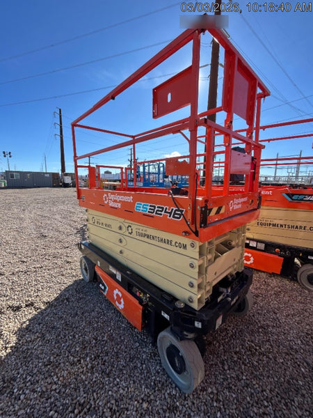 2022 JLG ES3246