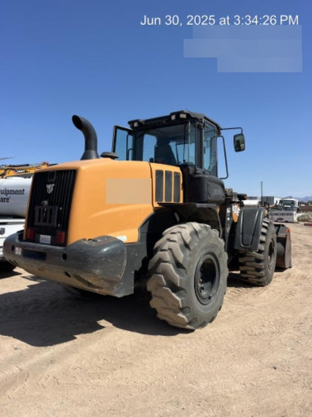 2023 CASE 821G