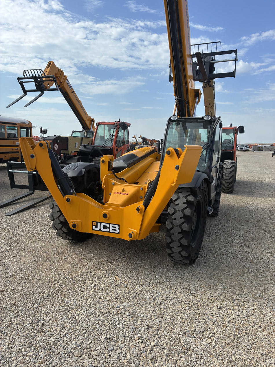 2026 JCB 512-56