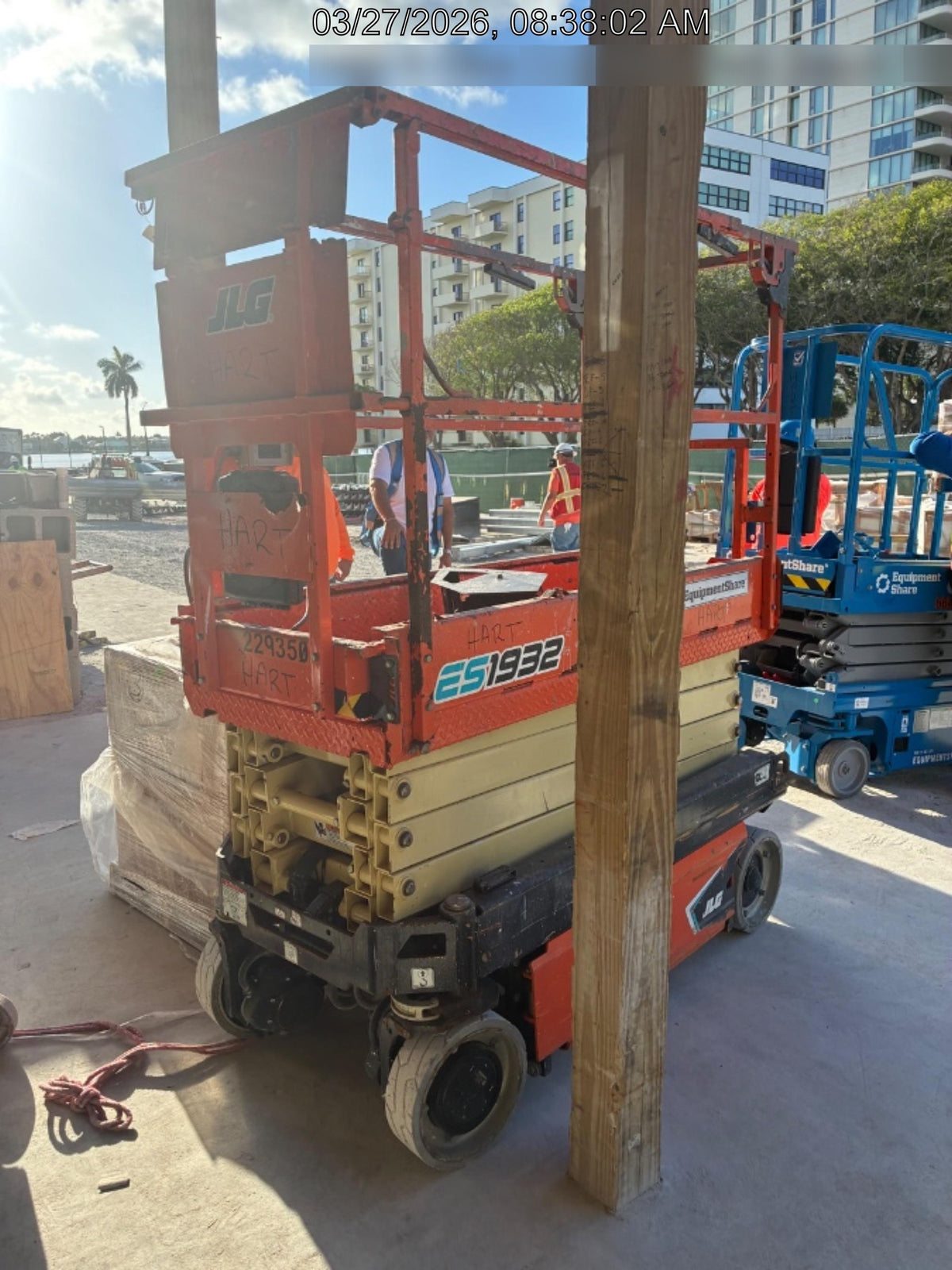 2022 JLG ES1932