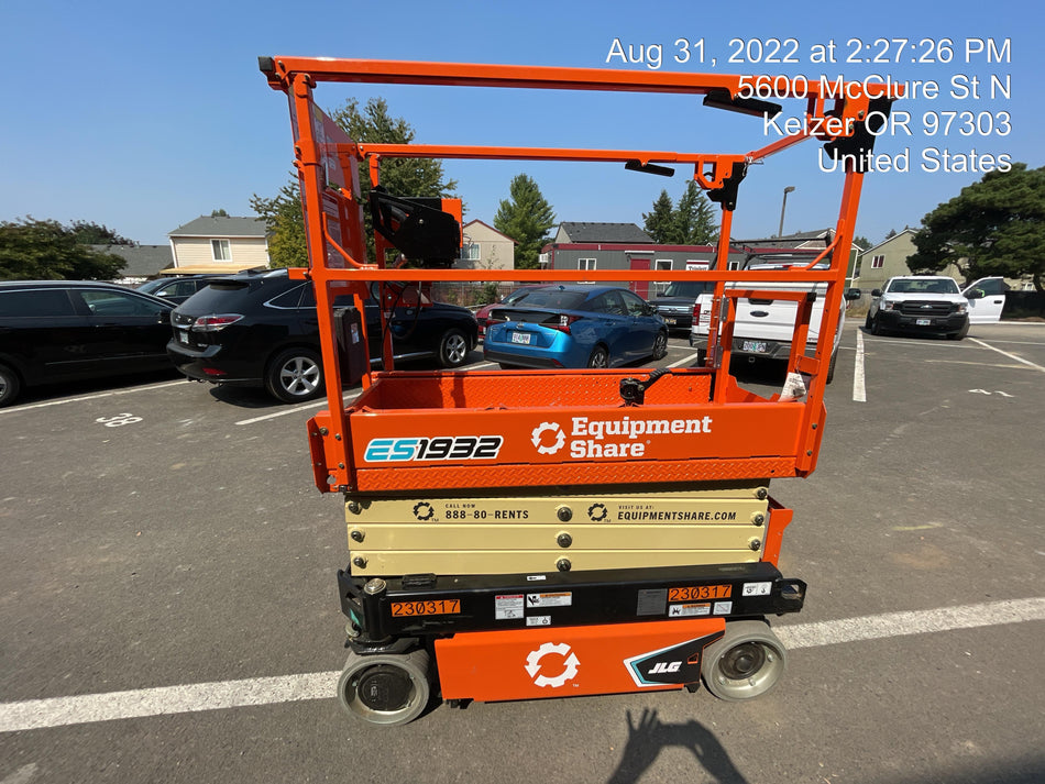 2022 JLG ES1932