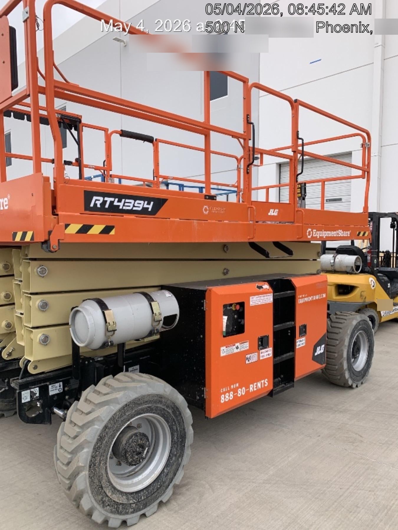 2025 JLG RT4394