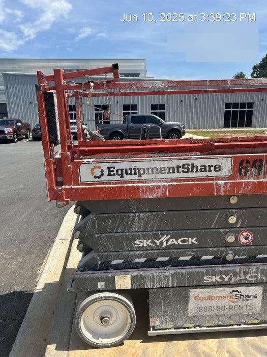 2018 Skyjack SJIII-3226 Skyjack SJIII3226 Scissor Lift w/Trojan Batteries