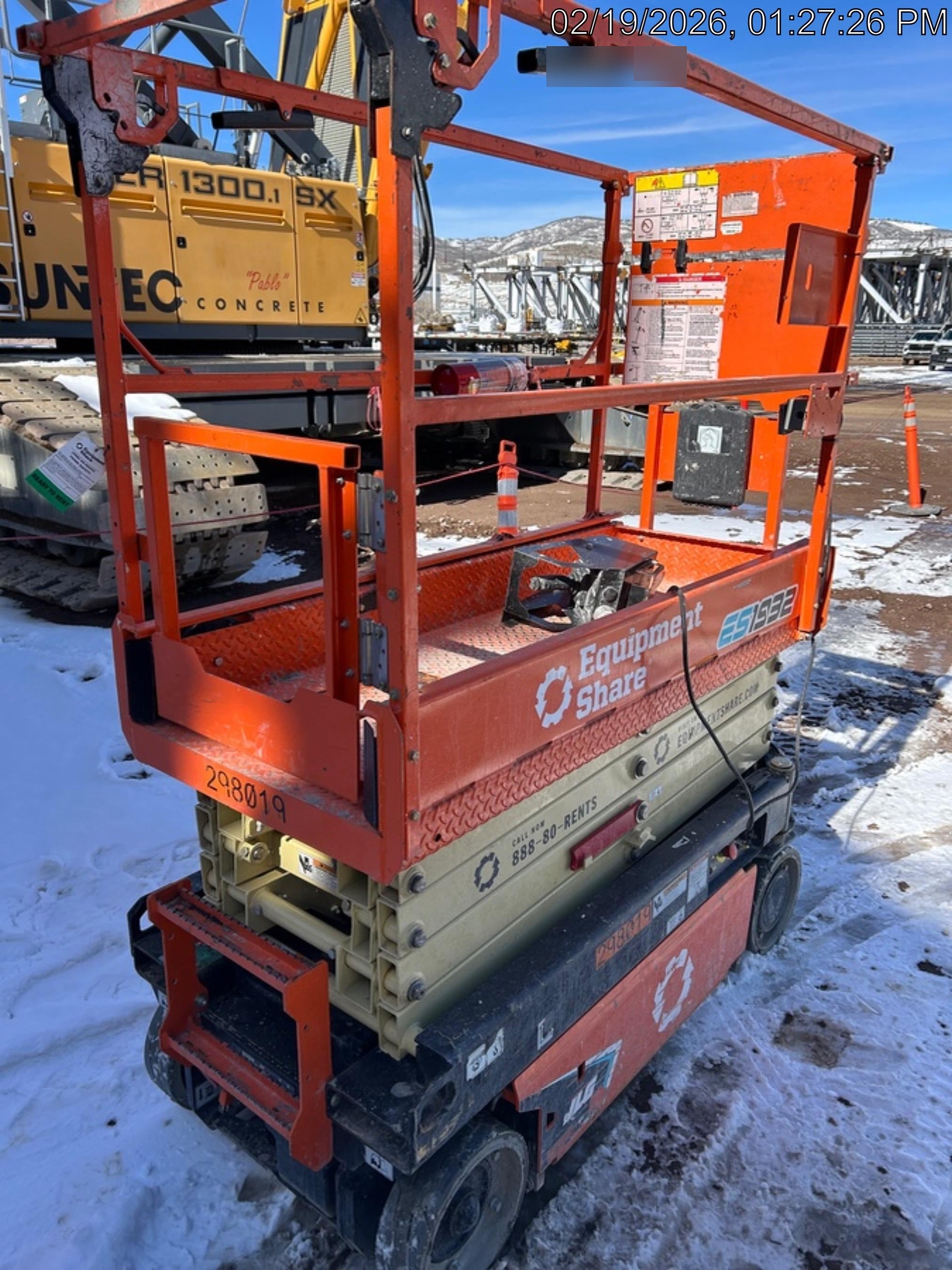 2023 JLG ES1932