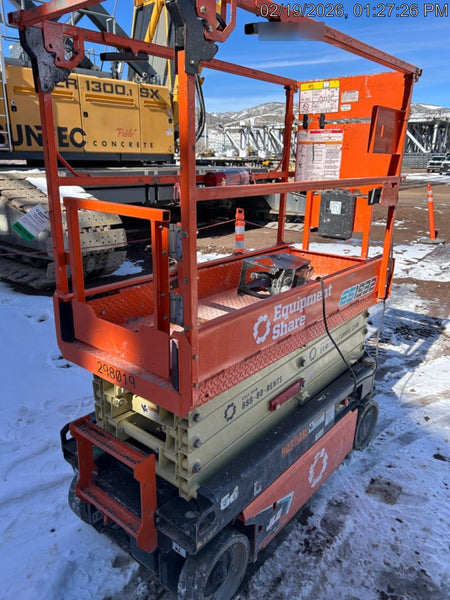 2023 JLG ES1932