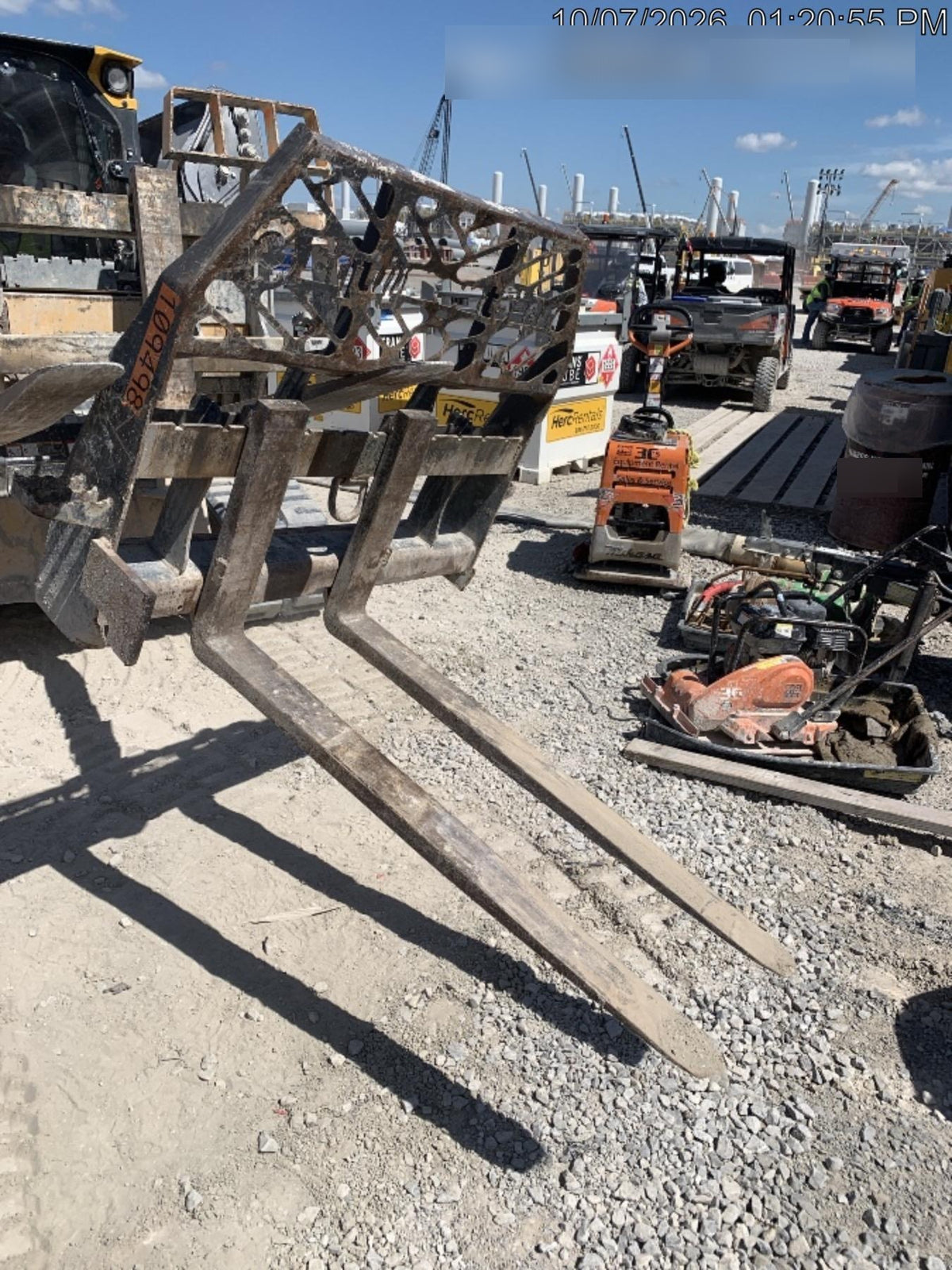 2020 EMKAY 48" Pallet Forks - Emkay