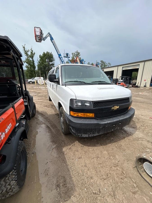 2023 CHEVROLET Express Van - Rental