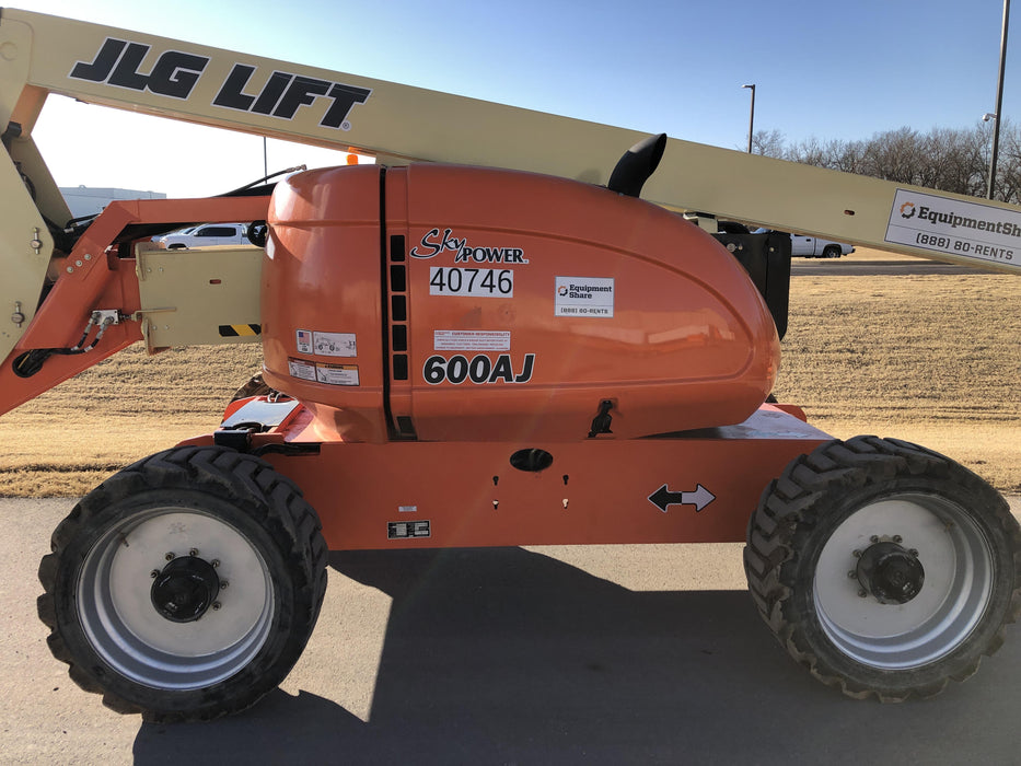 2019 JLG 600AJ