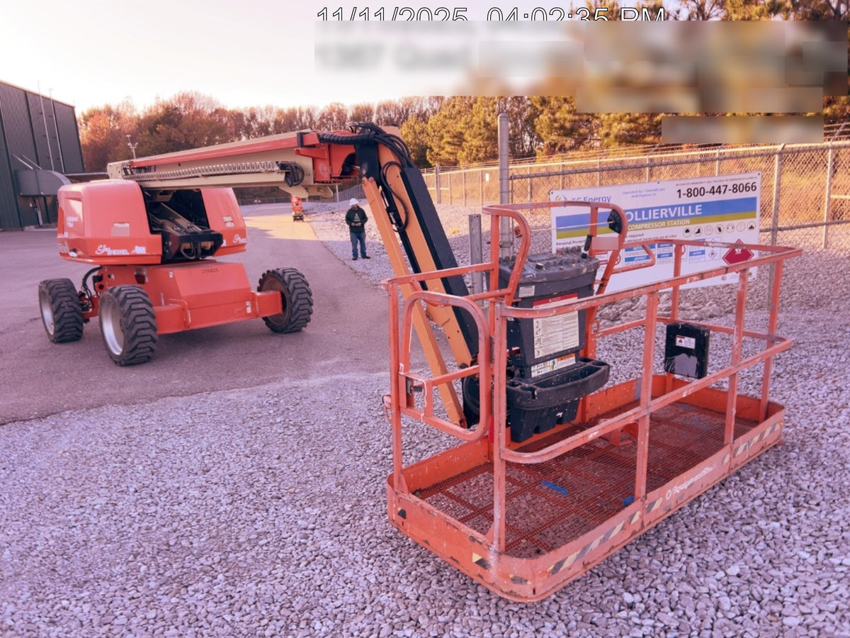 2022 JLG 660SJ