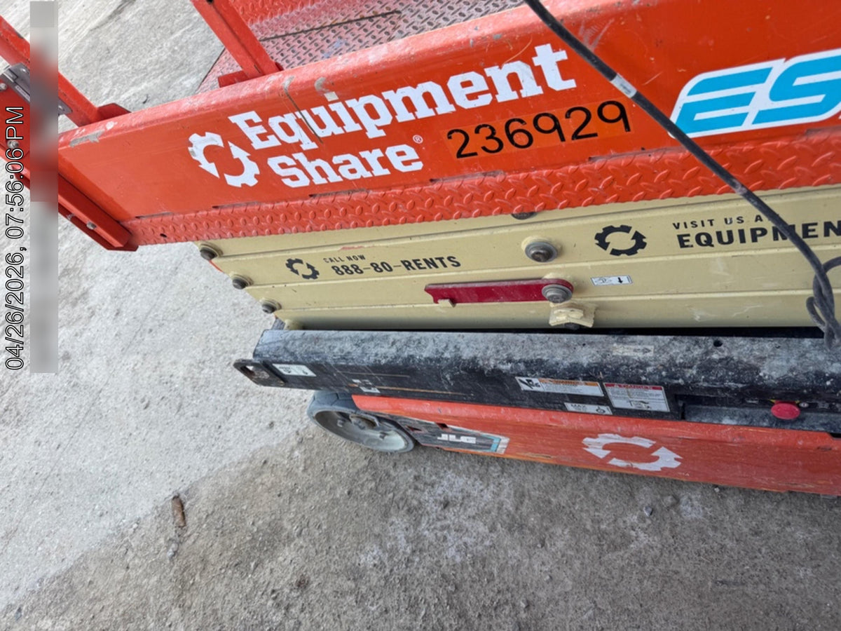2022 JLG ES1932