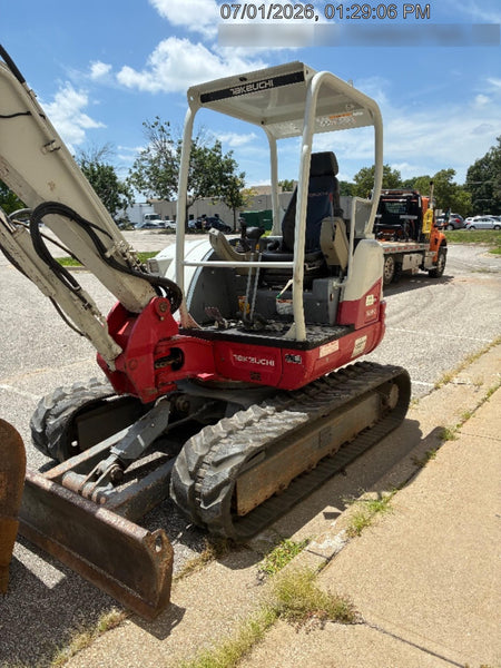 2021 TAKEUCHI TB250-2