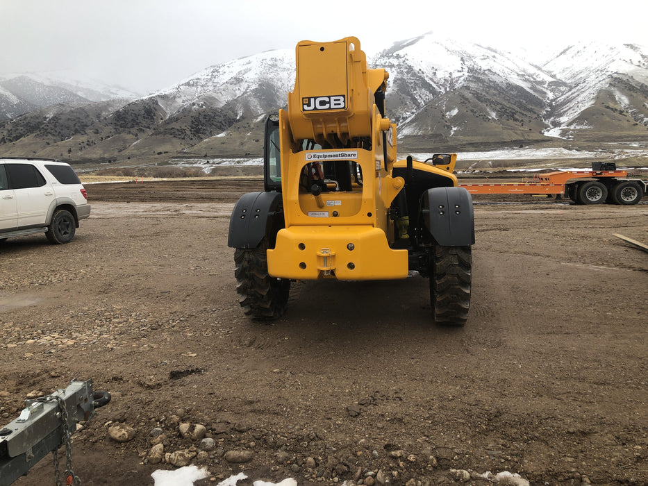 2019 JCB 512-56 Cab/Heat/Air, 109 HP, Solid Tires, STD Worklight, Beacon, Aux Hydraulics, Lifting Eye, Back up Alarm w/66" Carriage/60" Forks