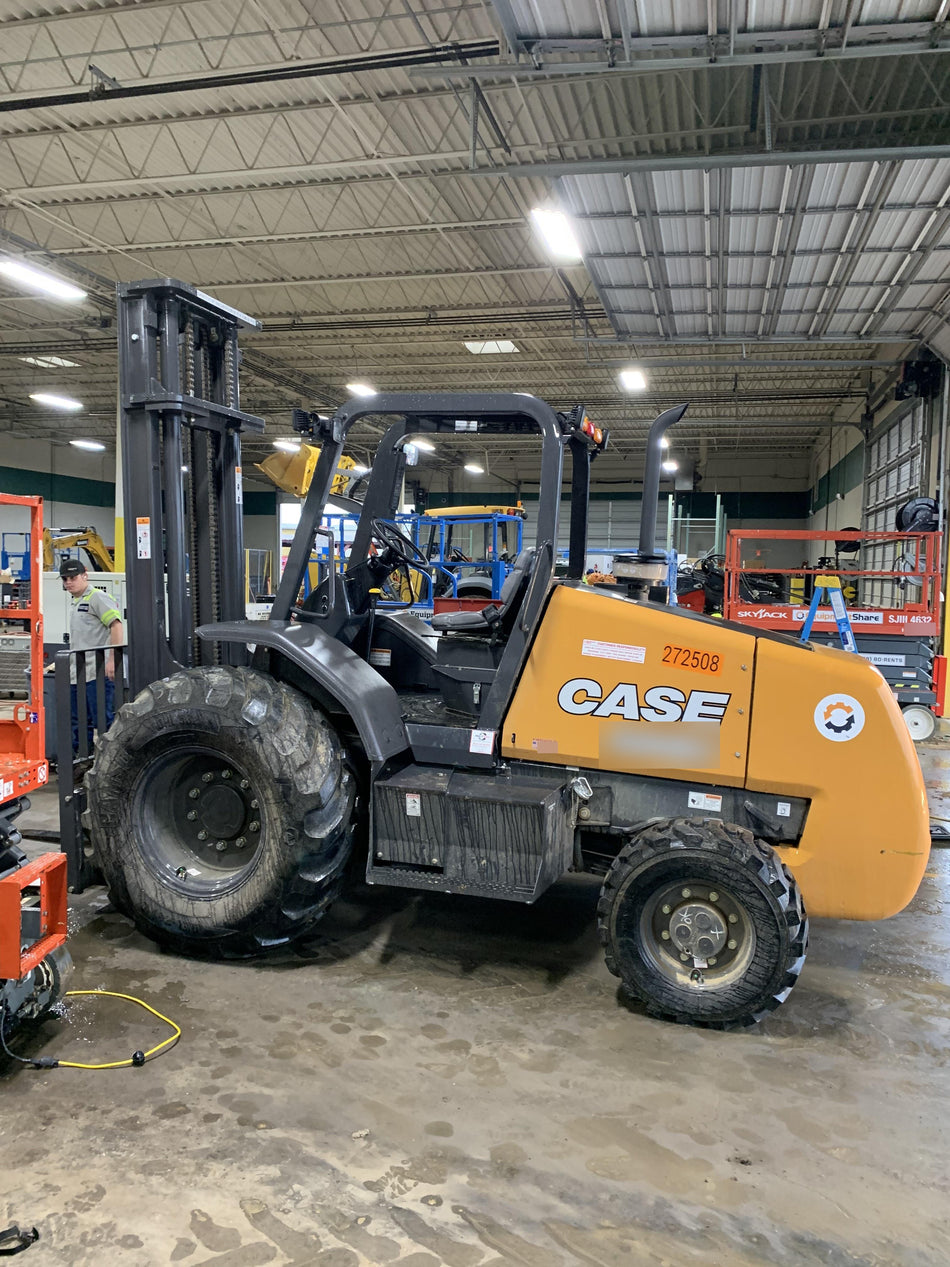 2023 CASE 588H