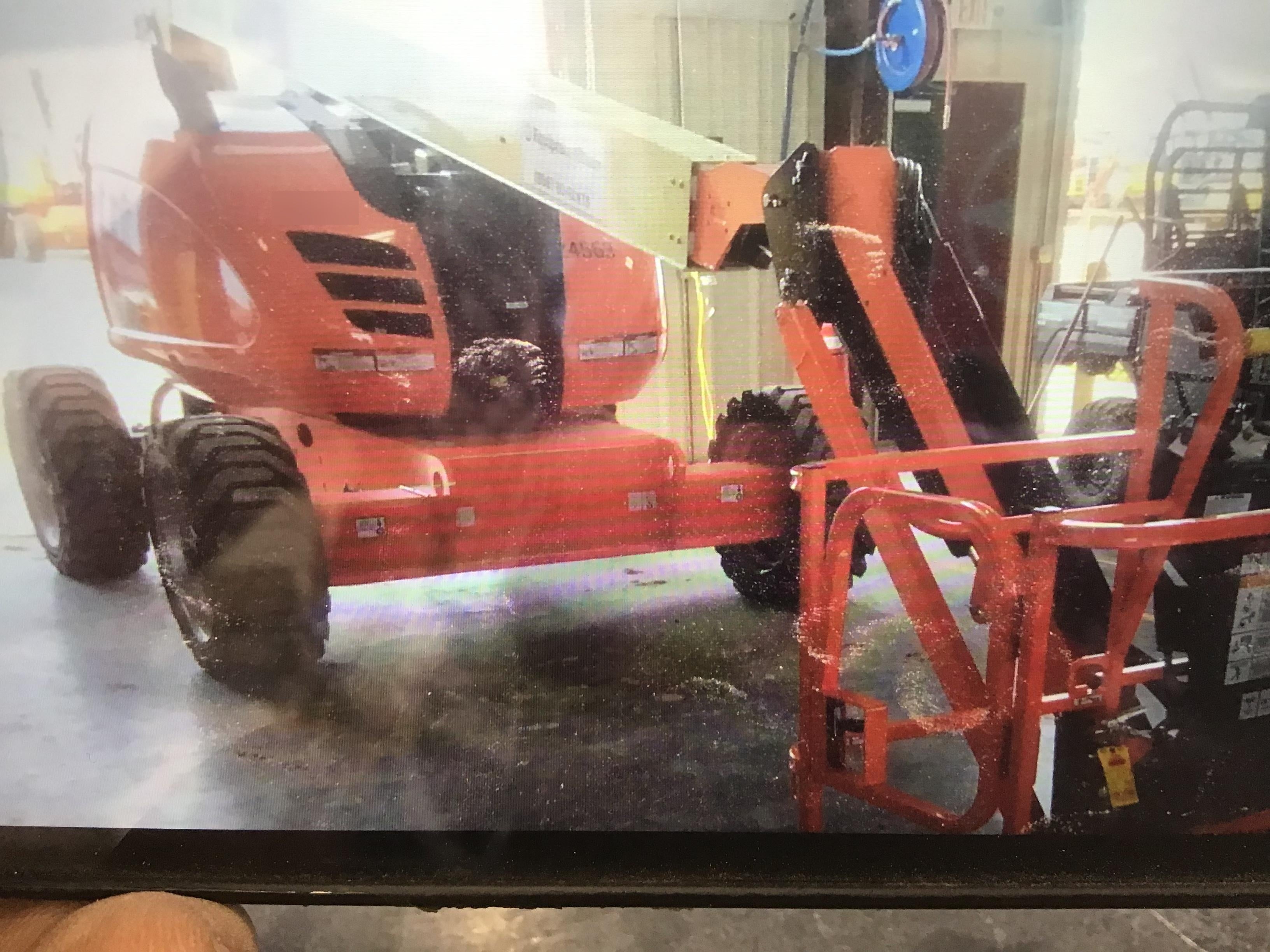 2019 JLG 600AJ
