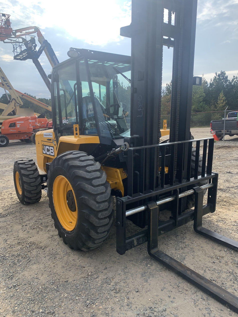 2021 JCB 940-4
