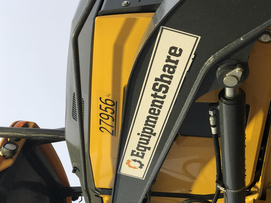 2019 John Deere 310LEP 4wd, Canopy, Standard dipper, ISO, Rear Auxiliary Hydraulics, Manual QC 12”, 18”, and 24” buckets