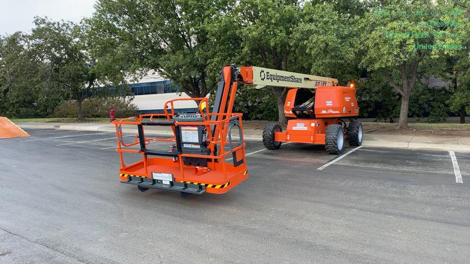 2022 JLG 660SJ