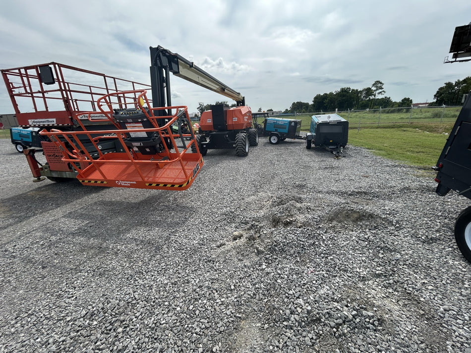 2025 JLG 800AJ