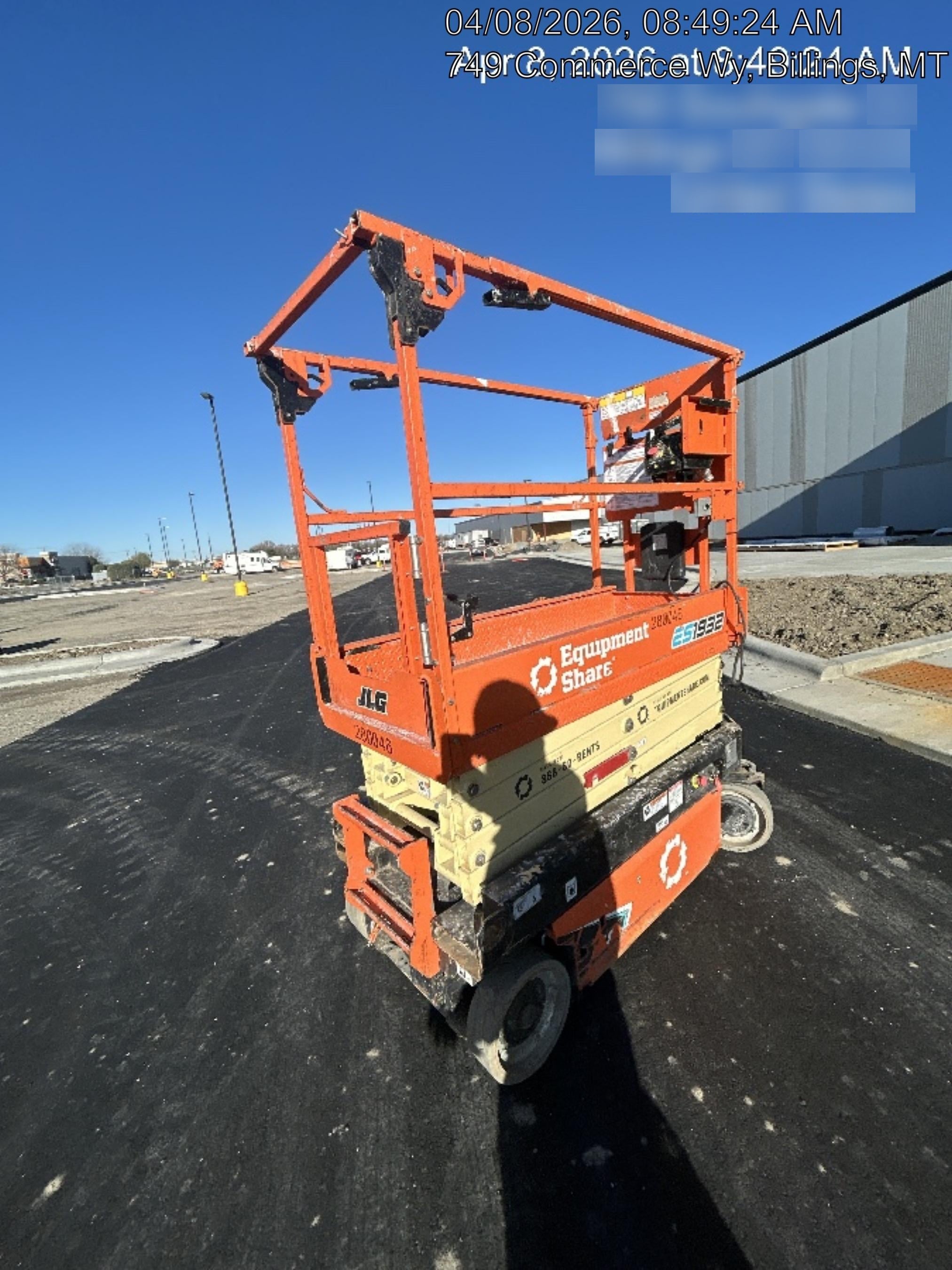 2022 JLG ES1932
