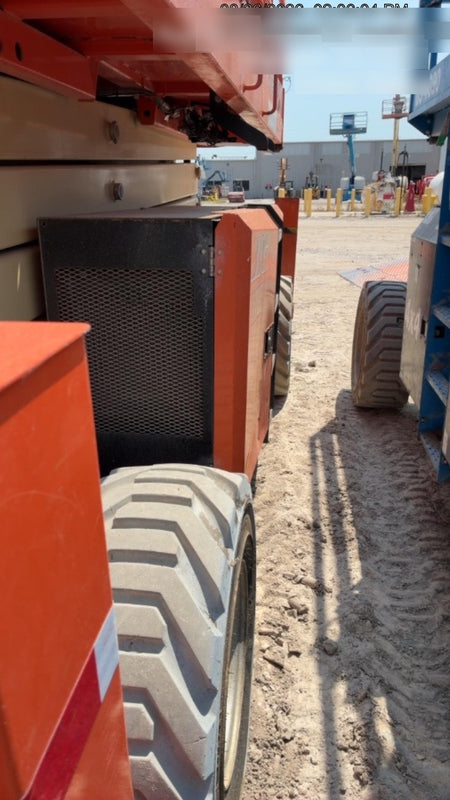 2020 JLG 430LRT