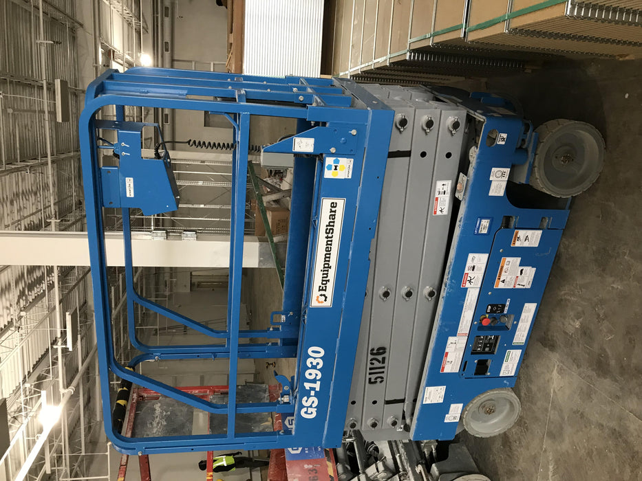 2019 Genie GS-1930 Fixed Rails with Chain Entry