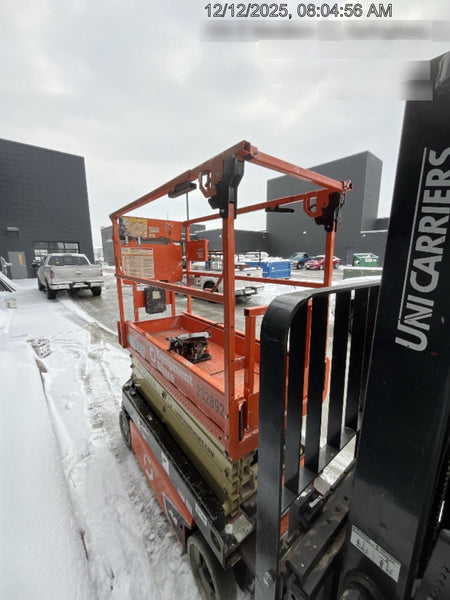 2022 JLG ES1932