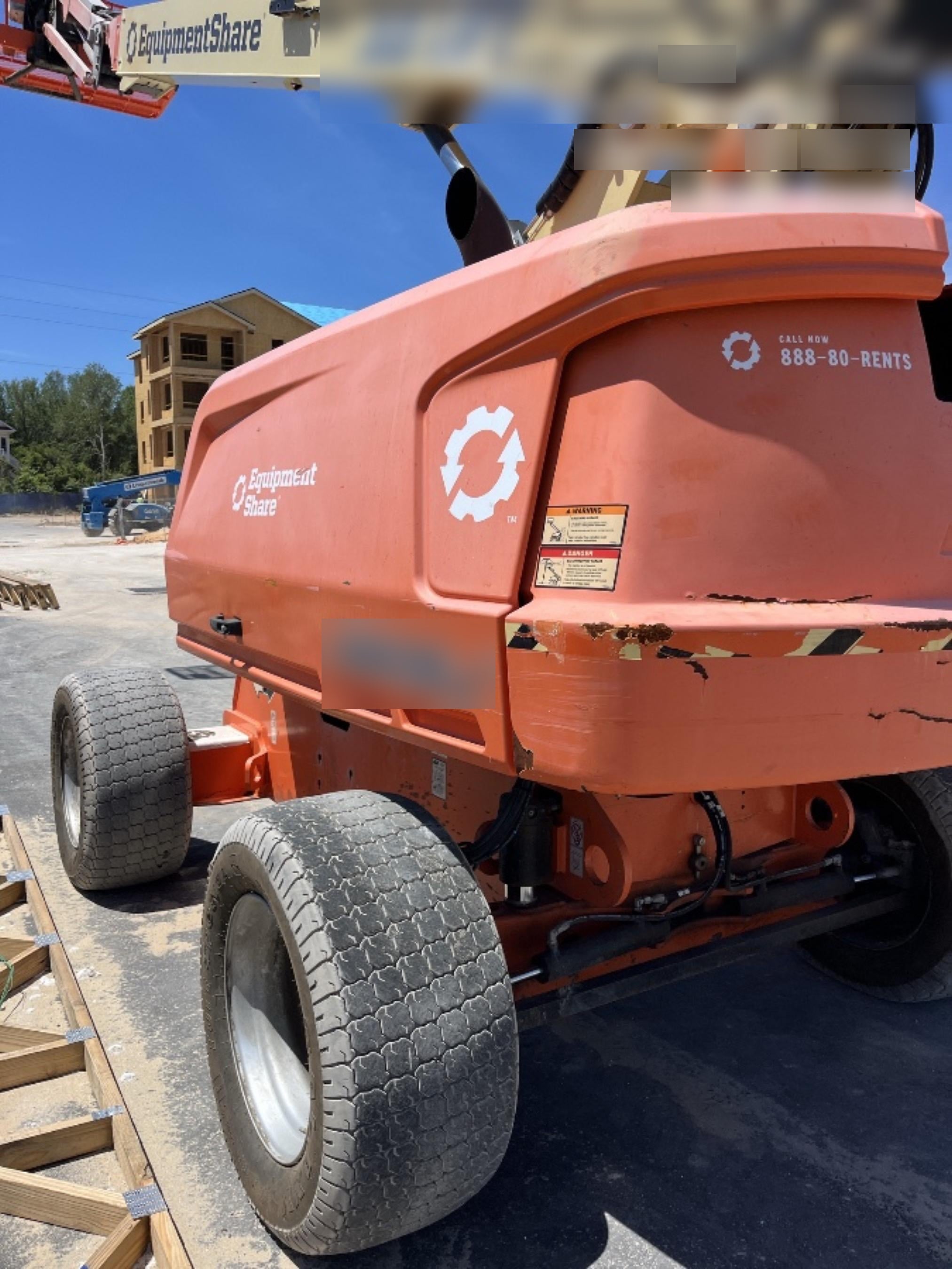 2022 JLG 660SJ
