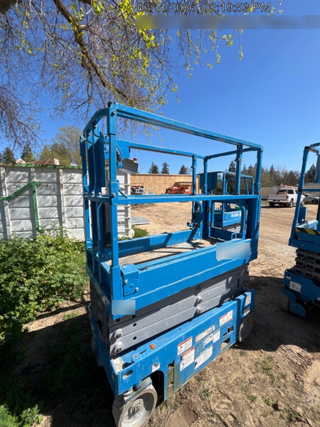 2020 Genie GS-1930 Solid Non Marking Tires, Beacon, Folding rails with half height swing gate, 800W Inverter