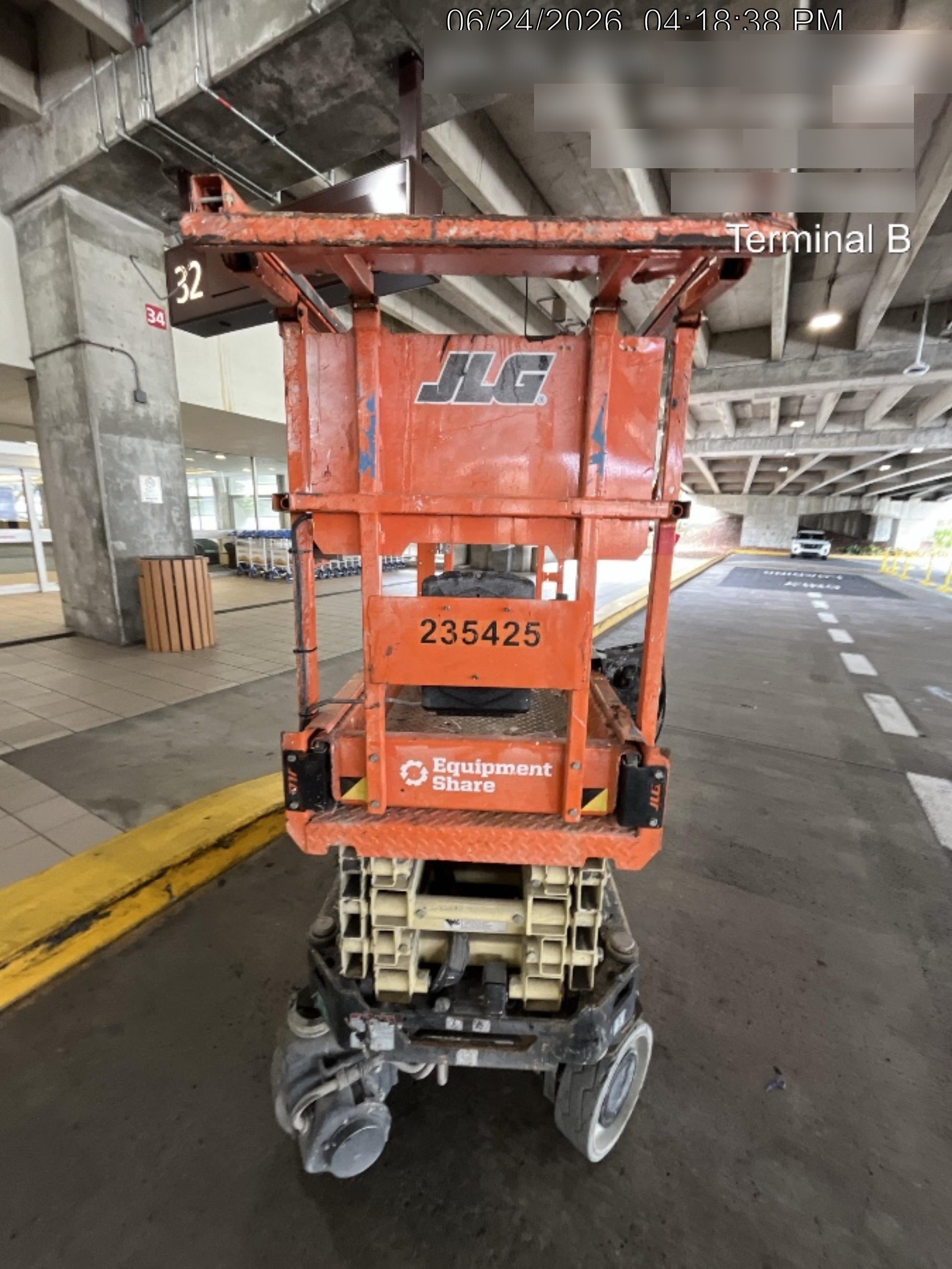 2022 JLG ES1932