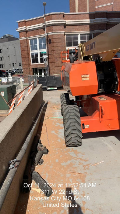 2019 JLG 860SJ