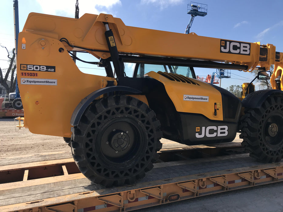 2020 JCB 509-42 Cab/Heat/Air, Solid Tires, Work Lights, Beacon, Aux Hydraulics, Back up Alarm, Lifting Eye, ES Decals