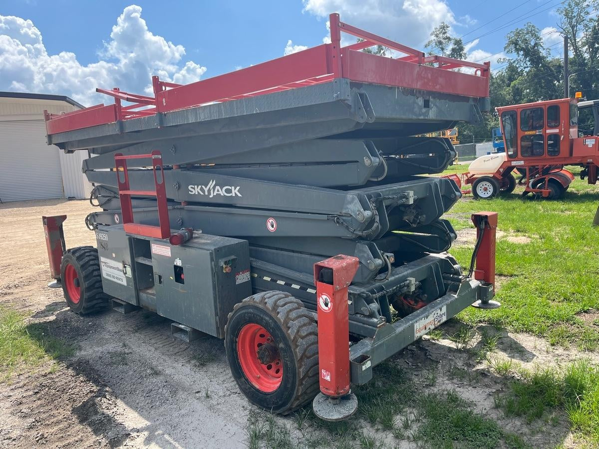 2016 SKYJACK SJ9250 RT