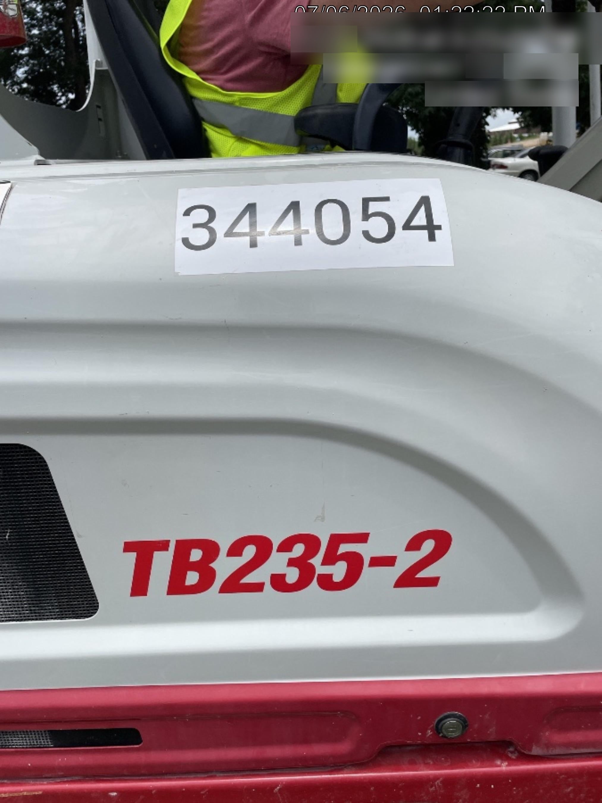 2023 TAKEUCHI TB235-2R