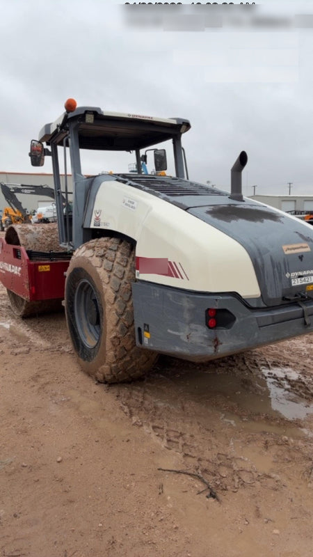 2022 DYNAPAC CA2500D