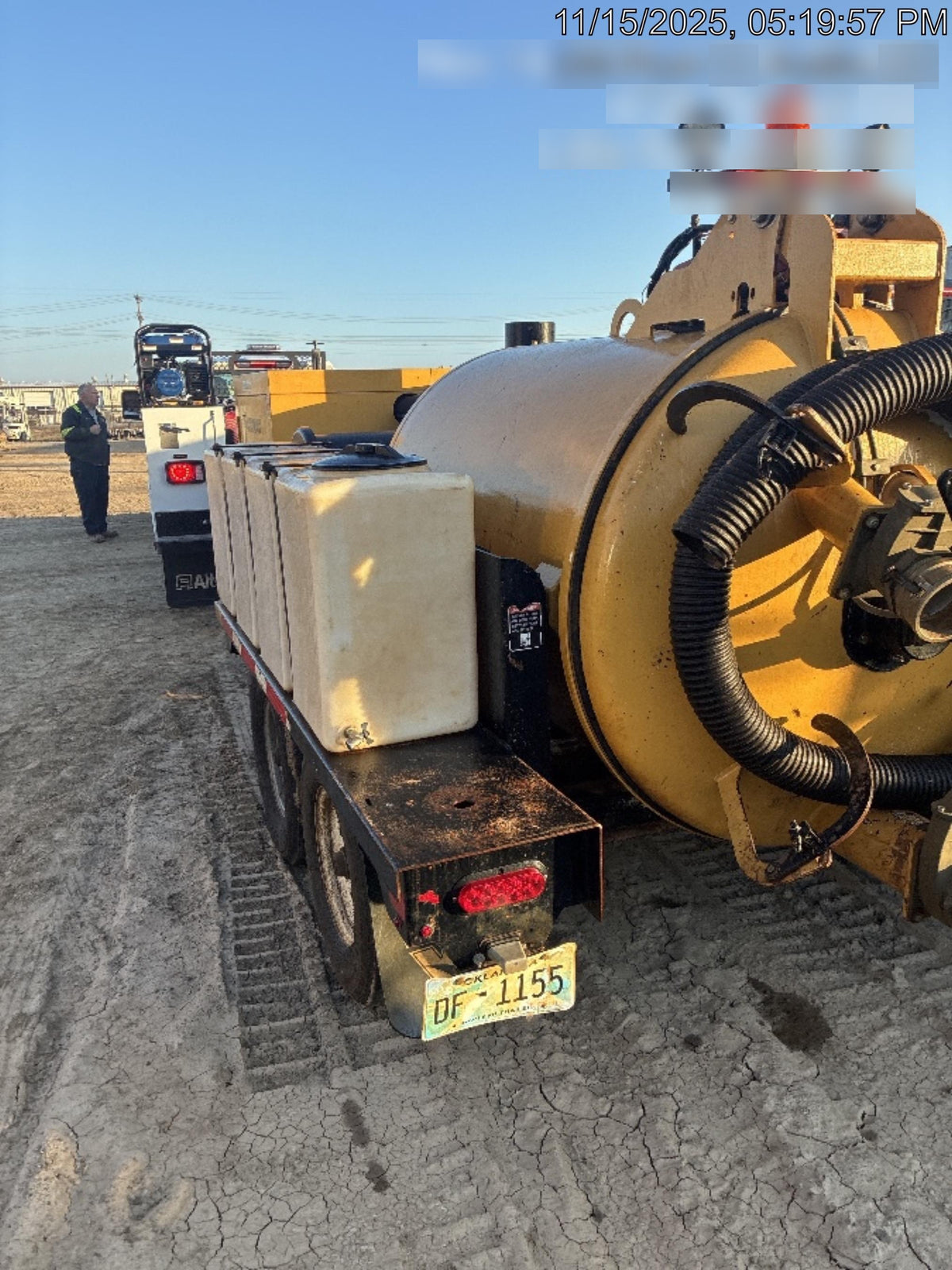 2021 Vac-Tron LP573XDT T4 Koehler Diesel Engine, 500 Gallon Debris Tank, x2 100 Gallon Water Tanks