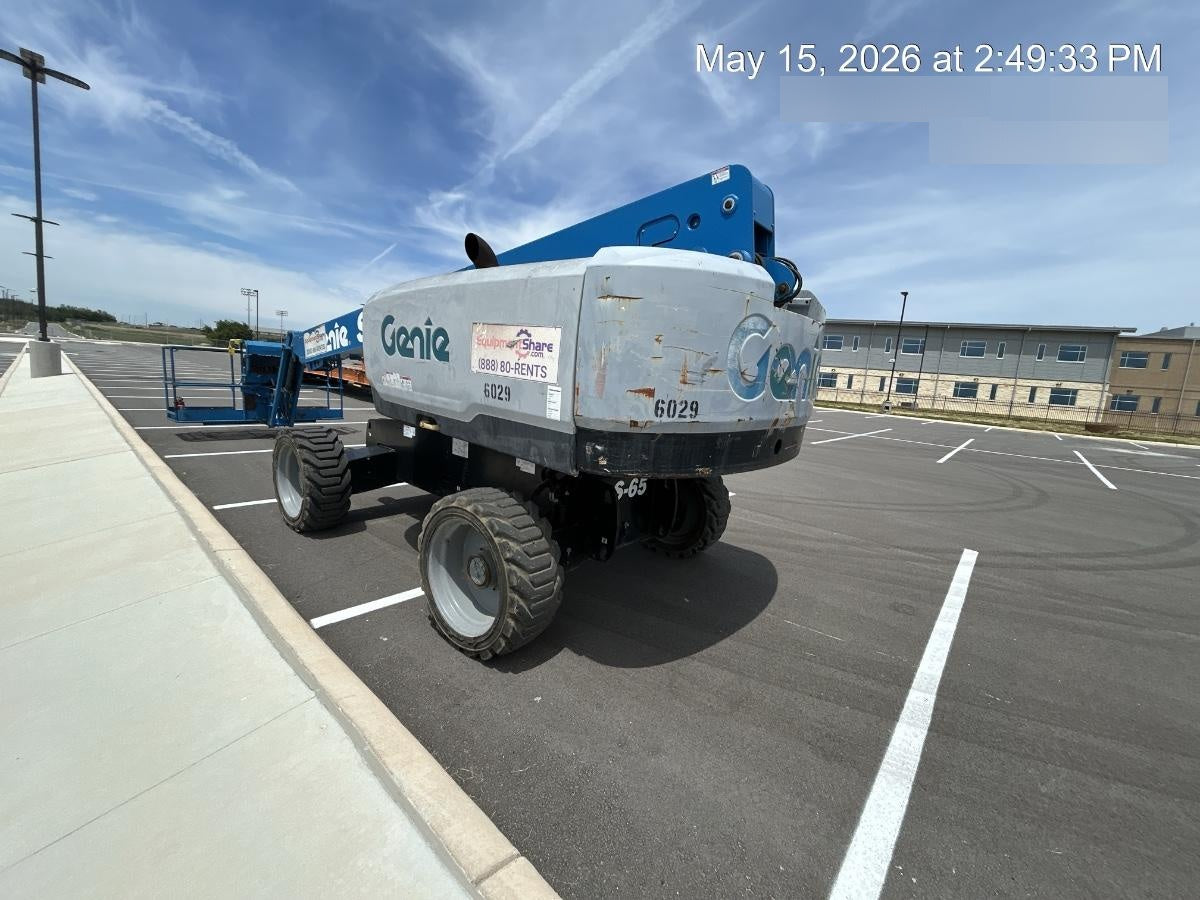 2017 GENIE S-65